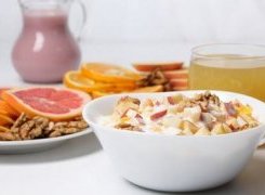 в чем польза орехов салаты с фруктами и орехами